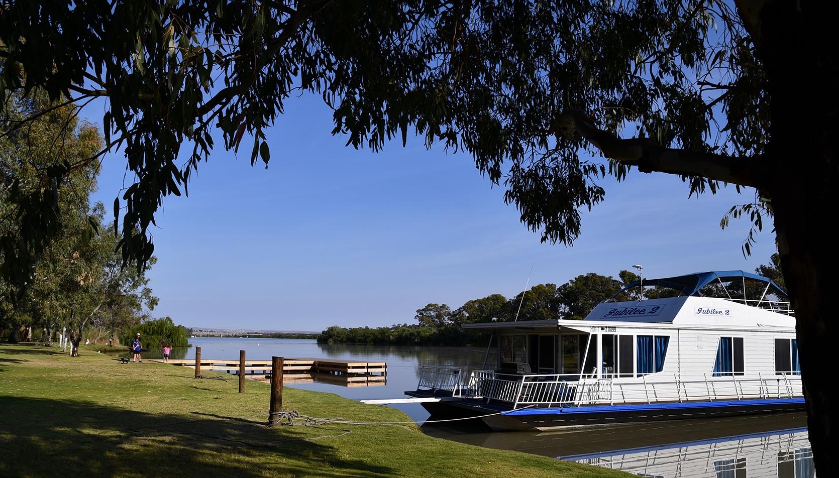 Long Island Houseboat