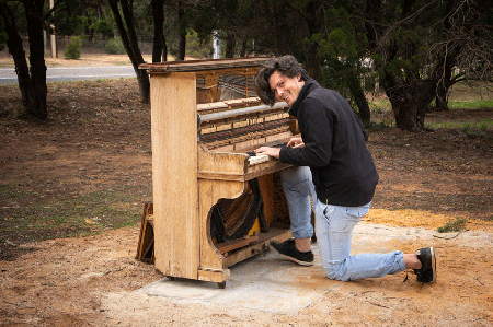 Jesse Budel play in in the Piano Sanctuary 
