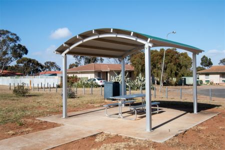 Magpie Drive Reserve Picnic Shelter